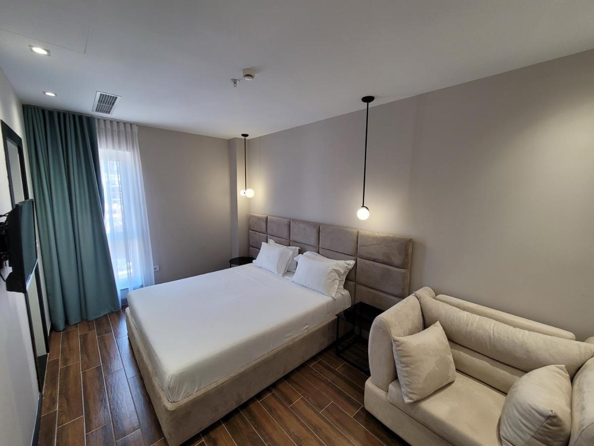 Delfin Resort Kune Shëngjin Buitenkant foto