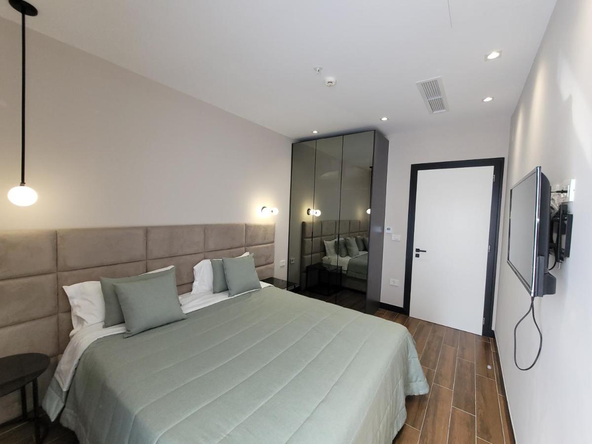 Delfin Resort Kune Shëngjin Buitenkant foto