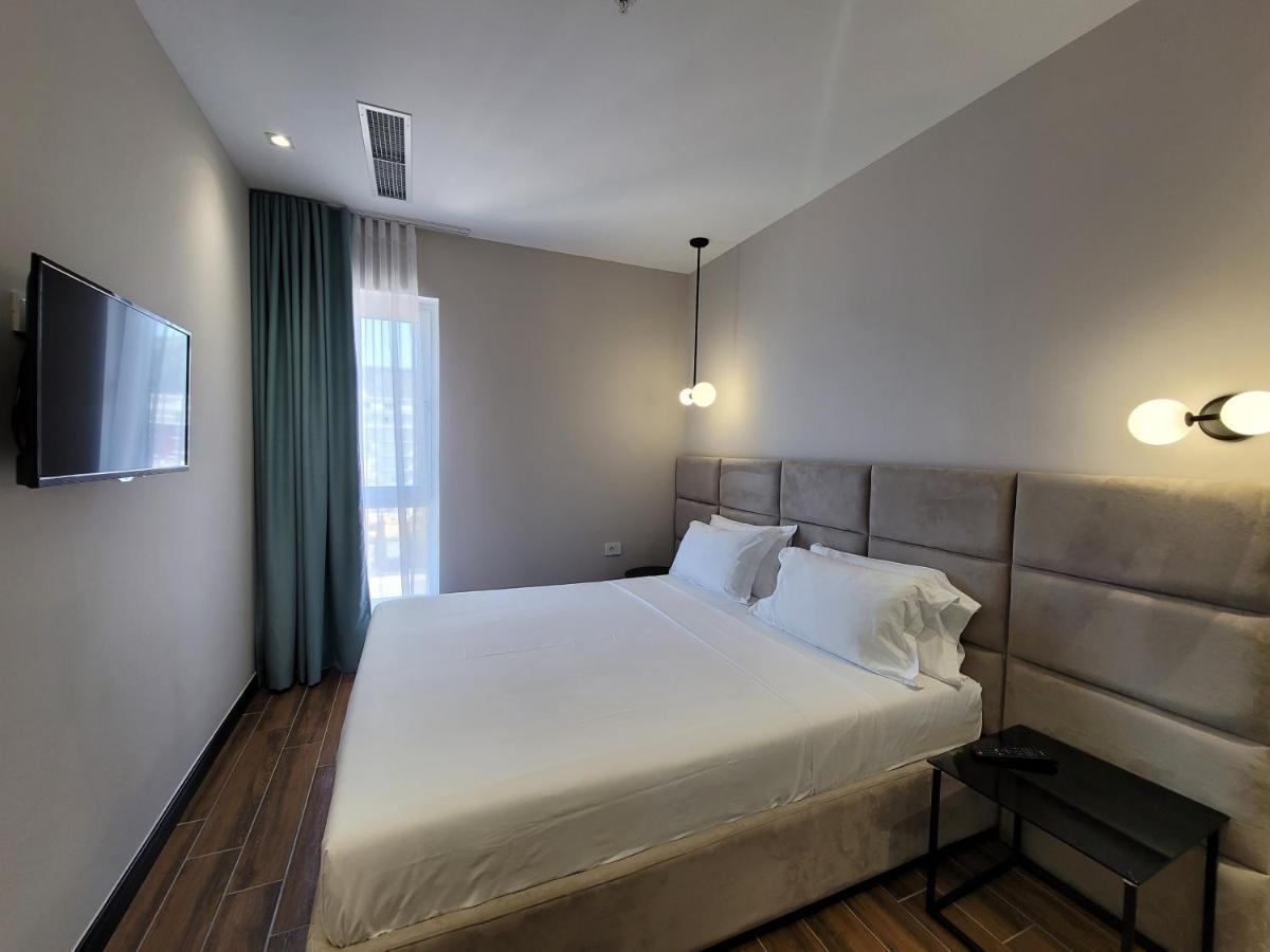 Delfin Resort Kune Shëngjin Buitenkant foto