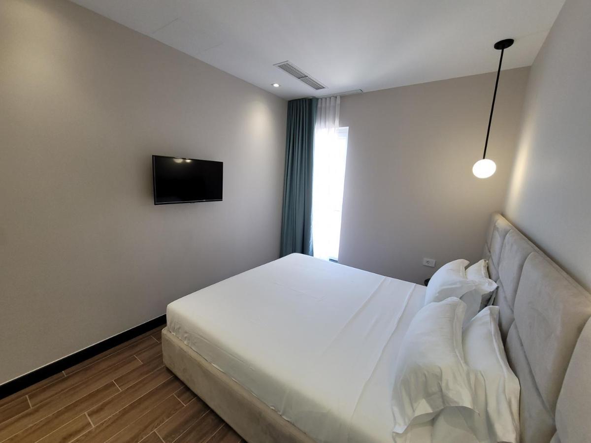 Delfin Resort Kune Shëngjin Buitenkant foto