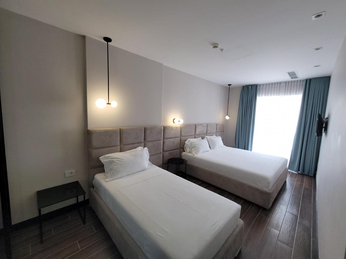 Delfin Resort Kune Shëngjin Buitenkant foto
