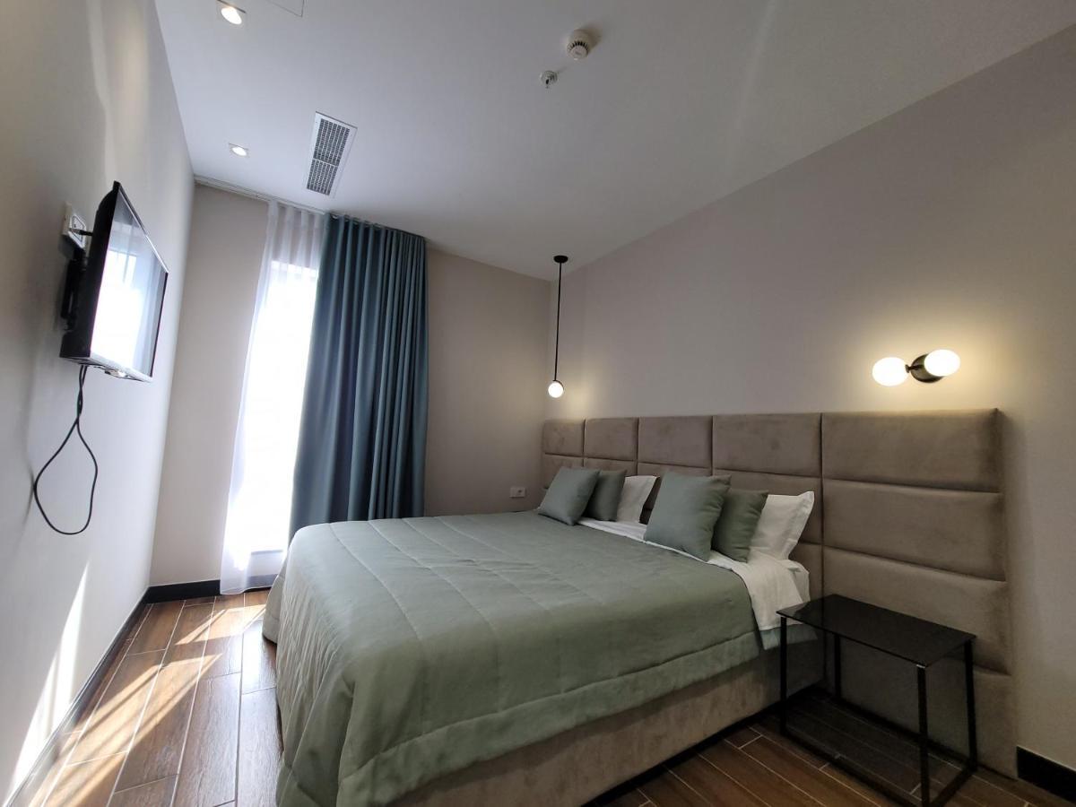 Delfin Resort Kune Shëngjin Buitenkant foto